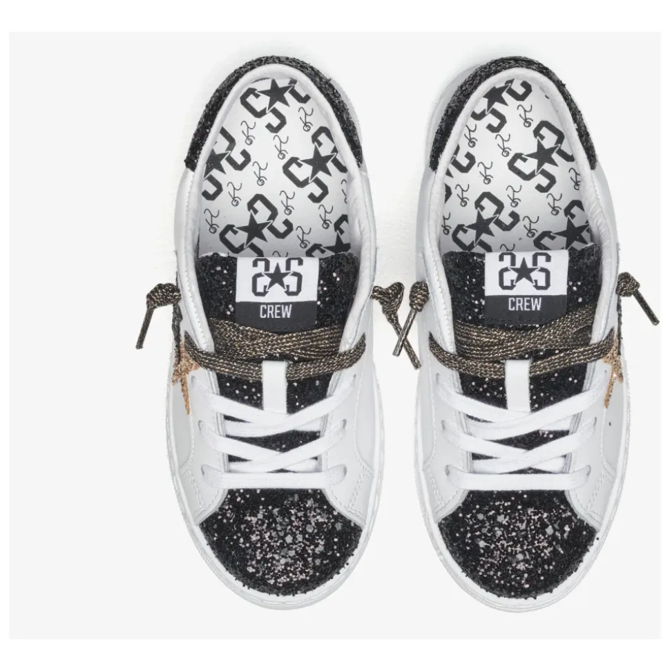 Weiße Ledersneakers mit Schwarzen und Goldenen Glitzerdetails