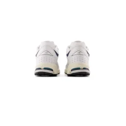 Weiße Mesh-Ledersneaker 2002R