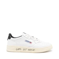 Weiße Sneakers für Stylischen Look