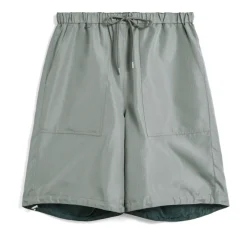 Wendbare leichte grüne Shorts