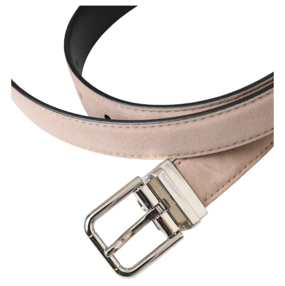 Wildleder Gürtel mit silberner Schnalle