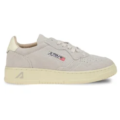 Wildleder Sneakers mit Mikroperforationen