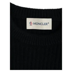 Wollpullover mit Tasche