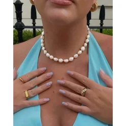 Women's Baroque Pearl Choker