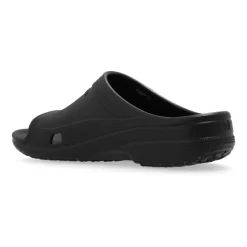 x Crocs