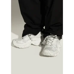 6XL Sneakers