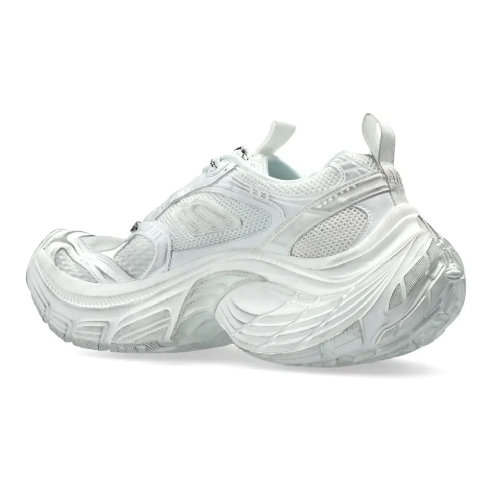 6XL Sneakers