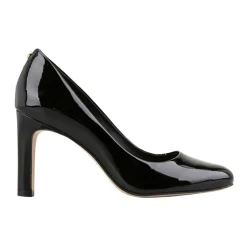 Zaina Pump